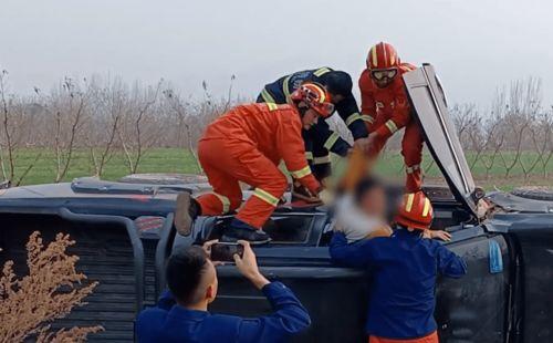 成都车祸吃瓜,悲剧瞬间，网络吃瓜群众热议不断