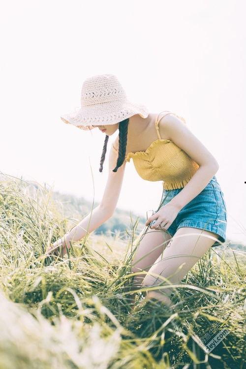 艺术照吃瓜女孩  第3张