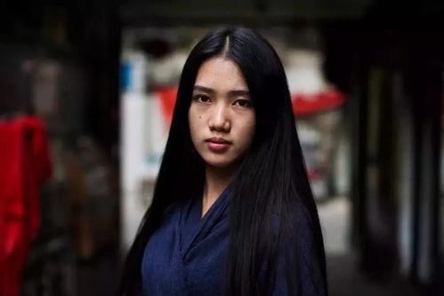 甘肃美女吃瓜事件