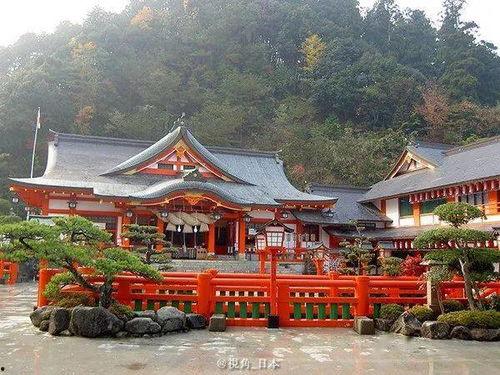 吃瓜神社