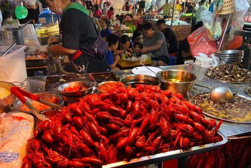 夜市街吃瓜,瓜香四溢，探寻美食与生活的味道  第2张